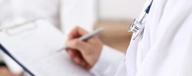 Ile lat przechowuje się dokumentację medyczną? Poznaj kluczowe zasady Ile lat przechowuje się dokumentację medyczną? Poznaj kluczowe zasady