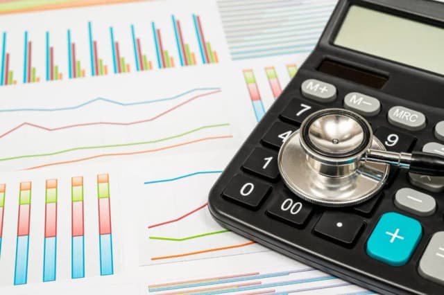 Statystyk medyczny co robi? Kluczowe obowiązki i ich znaczenie w zdrowiu Statystyk medyczny co robi? Kluczowe obowiązki i ich znaczenie w zdrowiu