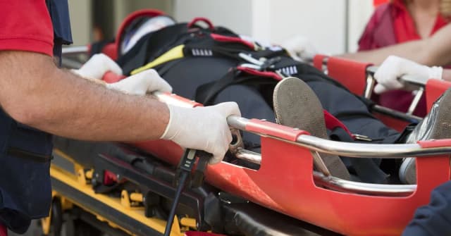 Czy ratownik medyczny może stwierdzić zgon? Poznaj nowe przepisy i zasady Czy ratownik medyczny może stwierdzić zgon? Poznaj nowe przepisy i zasady