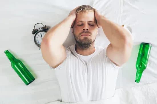 Czy alkohol szkodzi na kręgosłup? Poznaj niebezpieczeństwa i skutki Czy alkohol szkodzi na kręgosłup? Poznaj niebezpieczeństwa i skutki